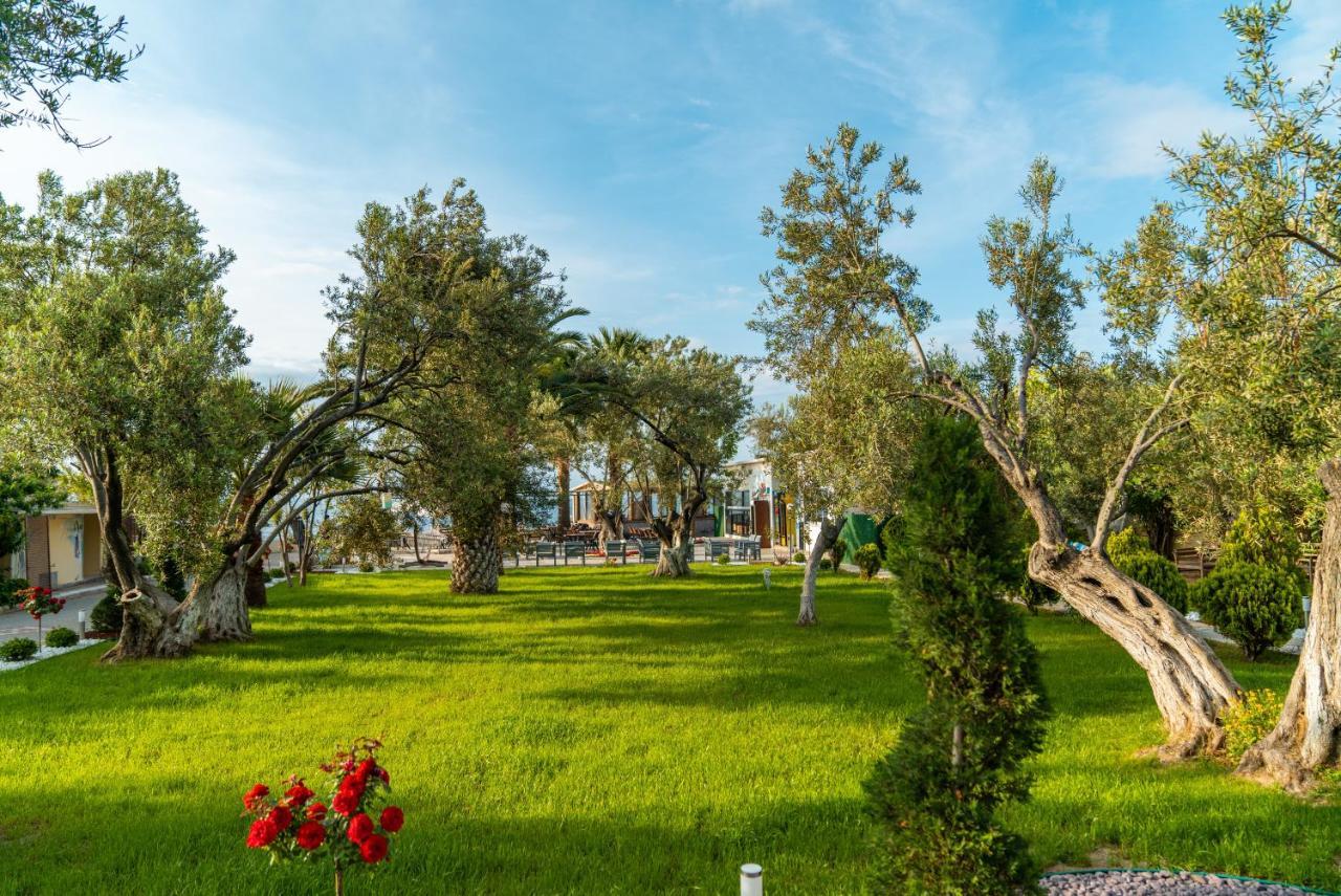 Kayalar Blue Beach Hotel Sazlı Exteriör bild