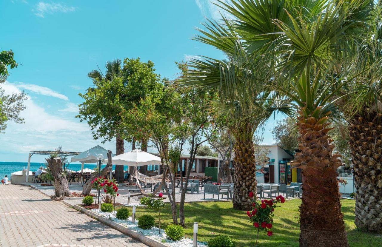 Kayalar Blue Beach Hotel Sazlı Exteriör bild