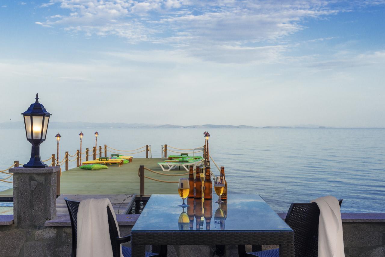 Kayalar Blue Beach Hotel Sazlı Exteriör bild